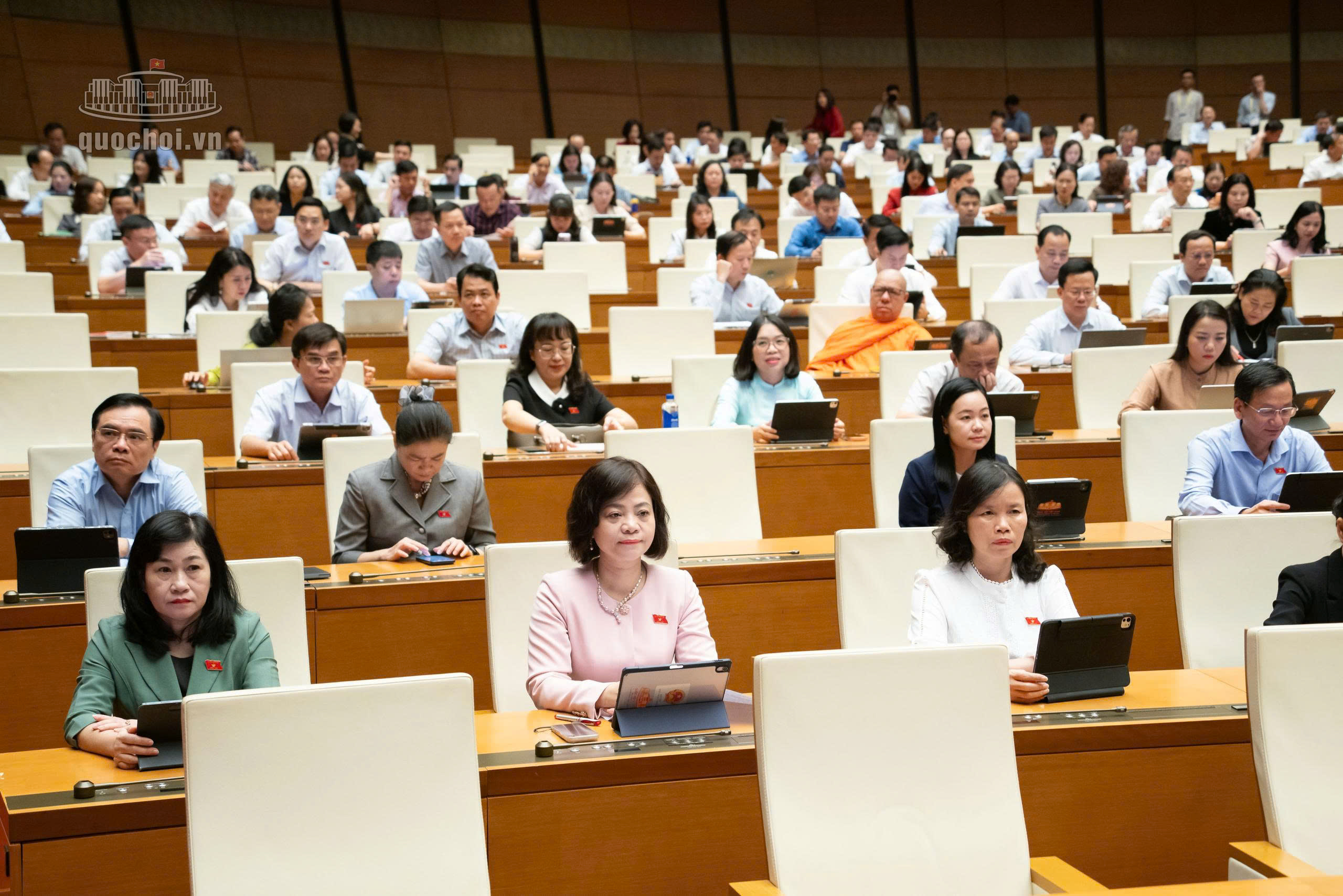 Tăng cường phân cấp, phân quyền, tăng cường bảo vệ sức khỏe nhân dân